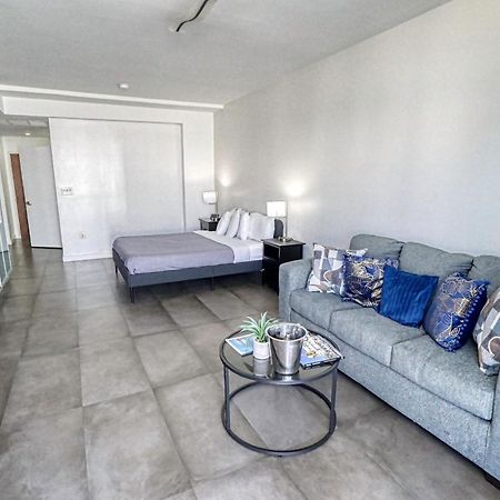 Deluxe Apartments At The Congress Miami Beach Bagian luar foto
