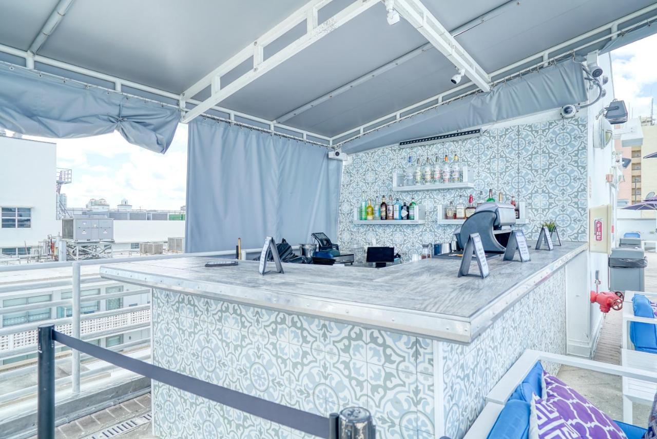 Deluxe Apartments At The Congress Miami Beach Bagian luar foto