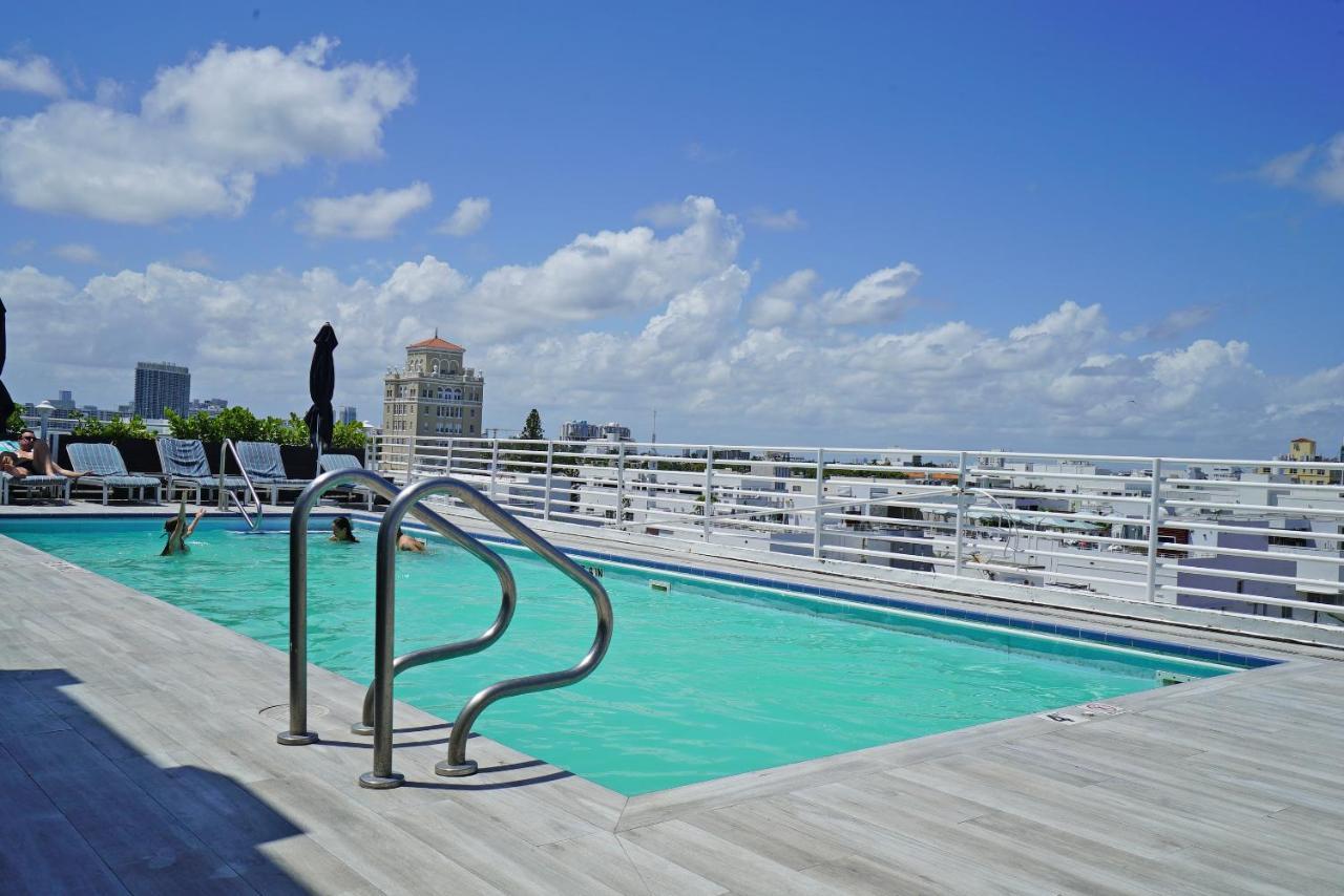 Deluxe Apartments At The Congress Miami Beach Bagian luar foto