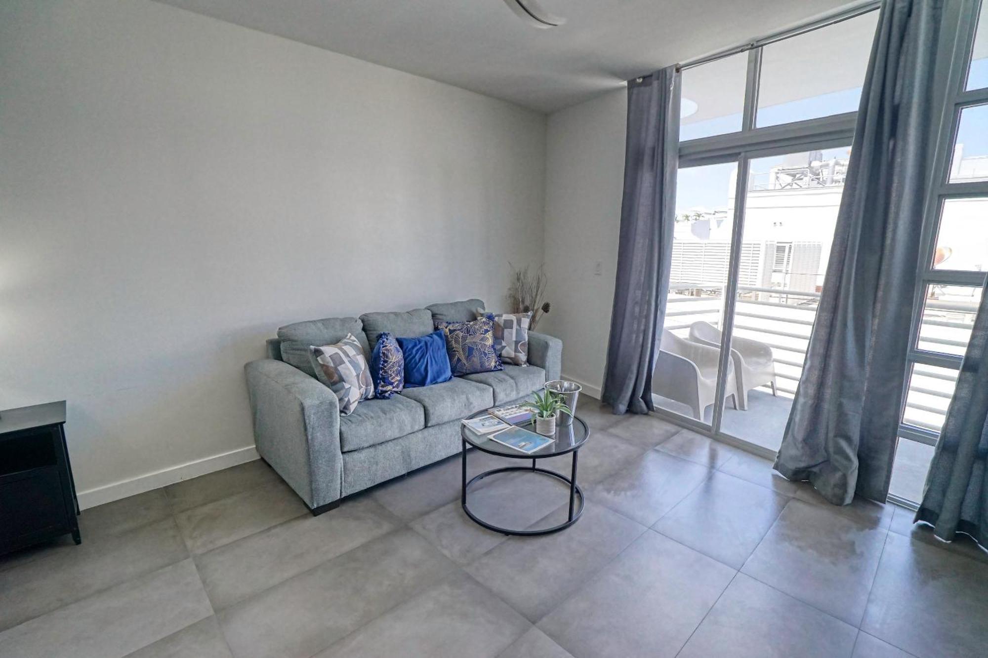 Deluxe Apartments At The Congress Miami Beach Bagian luar foto